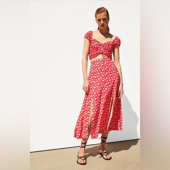 Zara Bright Pink floral crop top size large 🌸 - Picture 8 of 8